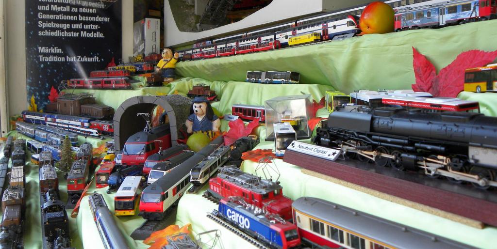 Neisser Modelleisenbahnen Schaufenster Herbst